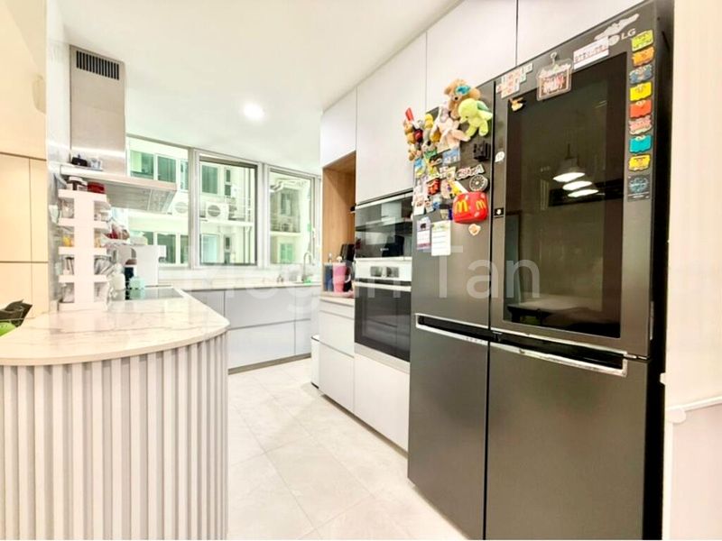 3 Bed Condo for Sale in  Caspian - Image 5